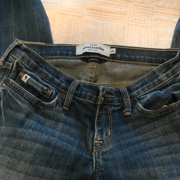Abercrombie & Fitch girls jeans - Picture 3 of 3